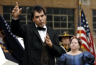 Mr. Lincoln speaks to the troops. Photo by Carlos T. Miranda, Pantagraph 